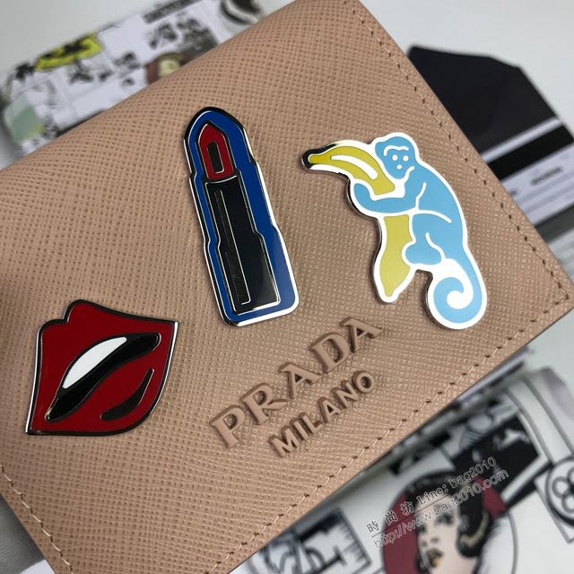 prada錢包 普拉達專櫃最新爆款 1MV204 Prada2019最新款女士短錢夾  pyd2064